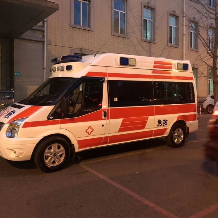 零陵夜间租赁救护车护送病人转院：安全转运的 8 大核心注意事项